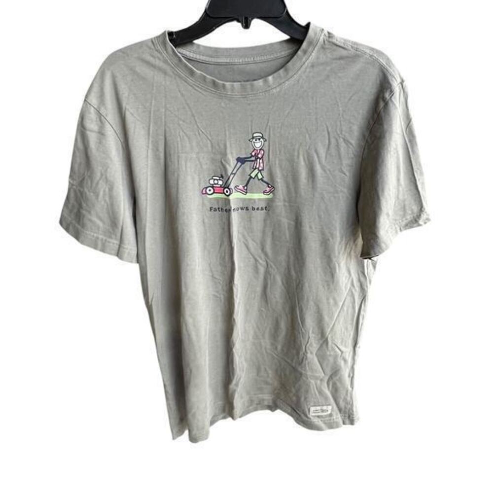 Life Is Good FATHER MOWS BEST Crusher Tee army green NWOT M